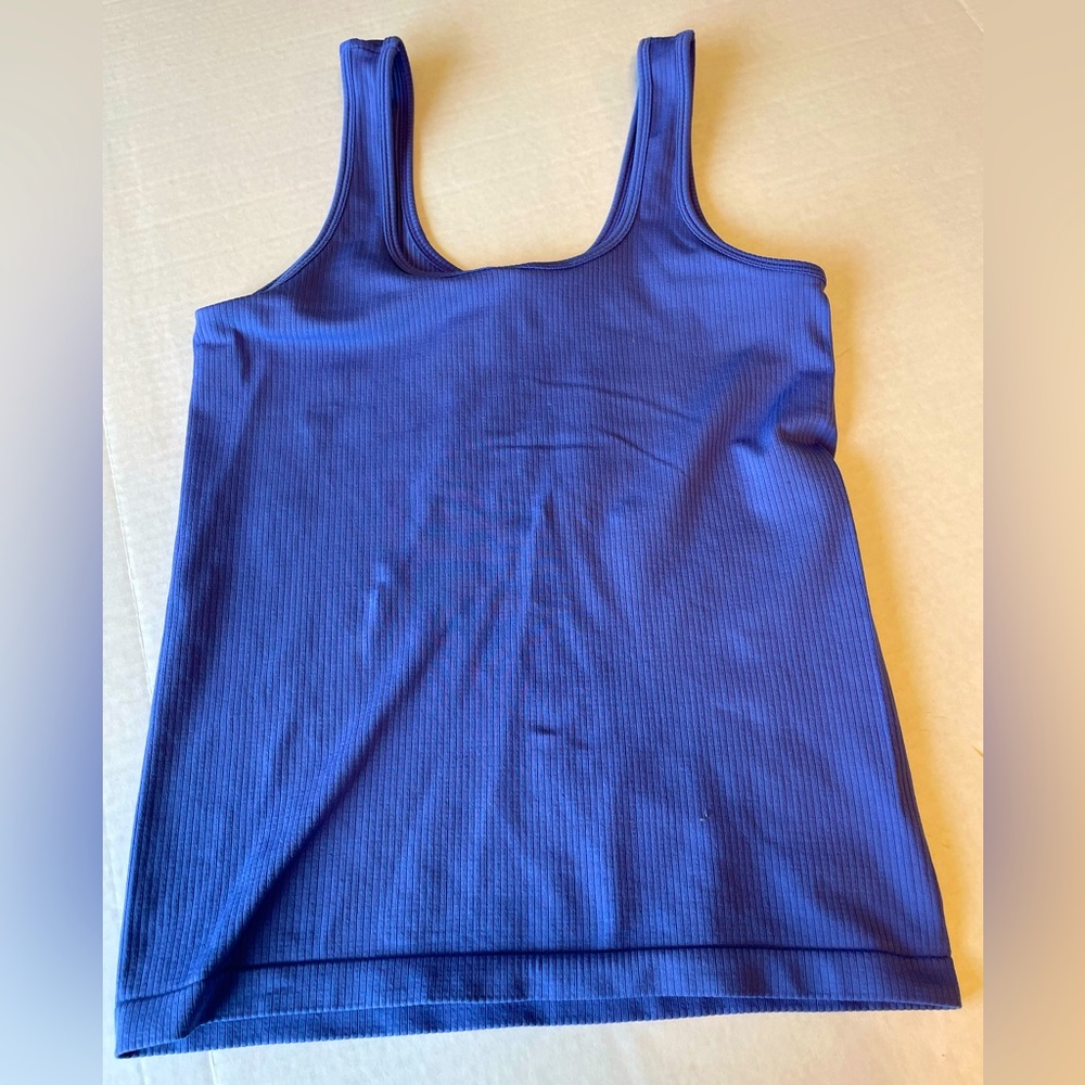- 💥Host Pick!💥 Like new! Athleta Rbbed Tank. Worn once.